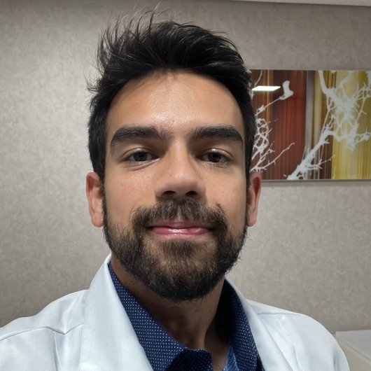 Dr. Evandro Tito Oliveira