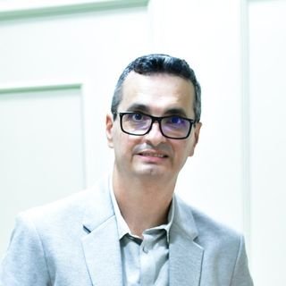Dr. Regis Augusto Silva
