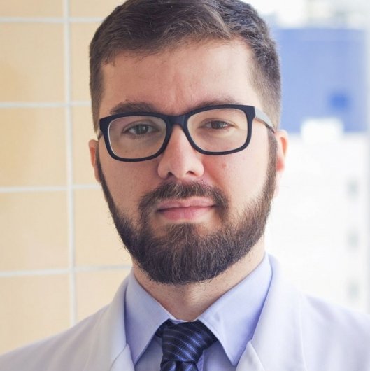 Dr. Thiago Simões
