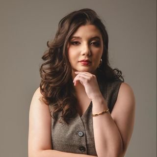 Dra. Amanda Macedo