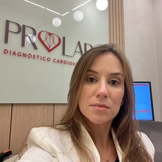 Dra. Daniela Barros