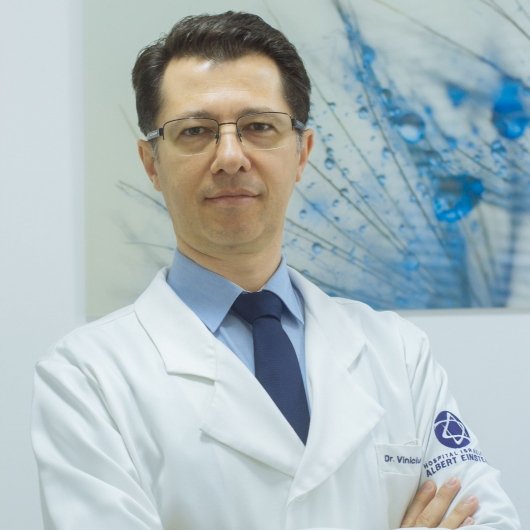 Dr. Vinícius Paula de Almeida