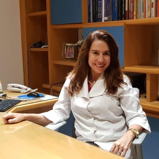 Dra. Andréia Valente Levy