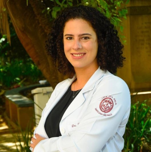 Dra. Gabriela Favarin