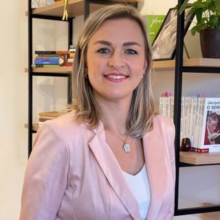 Dra. Carla Mallmann