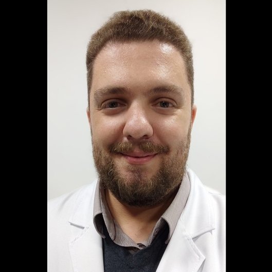 Dr. Eduardo Gregorin Carabetta