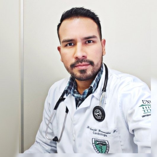Dr. Arnold Jason Benavidez Pena