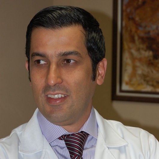 Dr. Claudio Gabriele