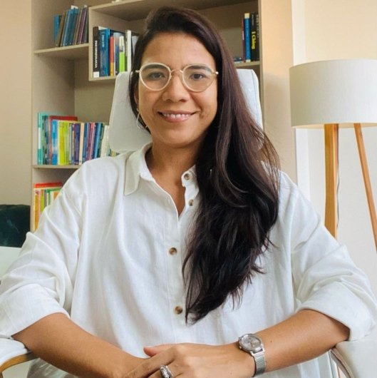 Dra. Ana Paula Lima Moura