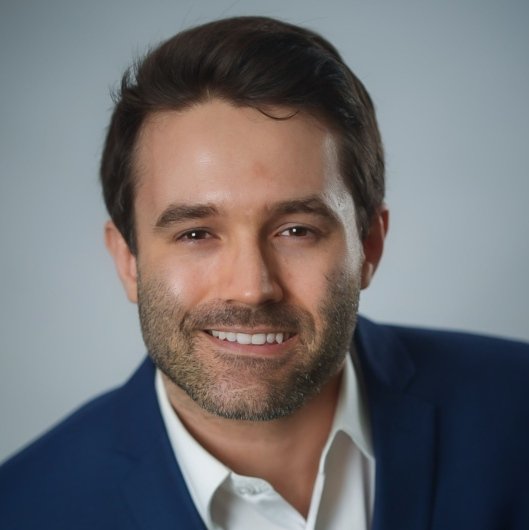 Dr. Tiago Elias Heinen