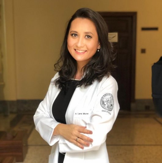 Dra. Lara Mune de Oliveira Lima