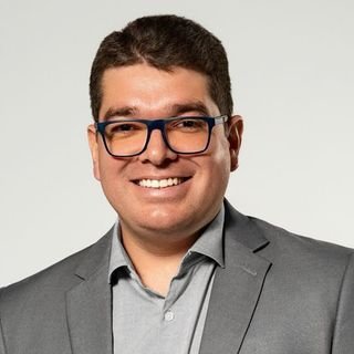 Dr. Fernando José Carvalho Silveira