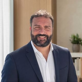 Dr. Marcelo França