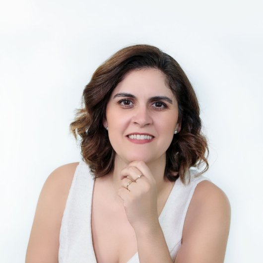 Dra. Geovana Momo Nogueira de Lima