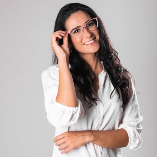 Dra. Thaís Torres