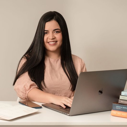 Dra. Jasiely Dantas