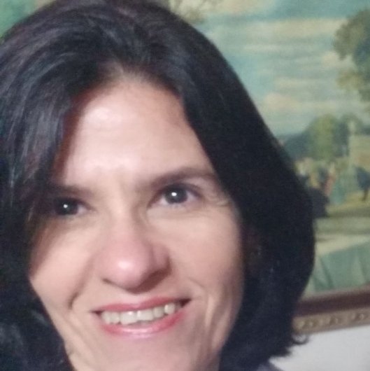 Dra. Cristiane Marins Ferreira