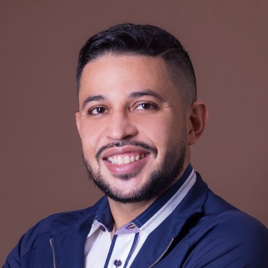 Dr. Ricardo William
