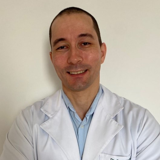 Dr. Daniel Moraes Domingos