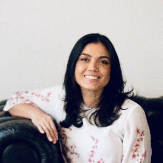 Dra. Cintia Sayuri Machado