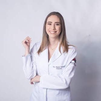 Dra. Amanda T Tolomelli