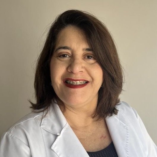 Dra. Gina Eliane Menezes Haase Lobo