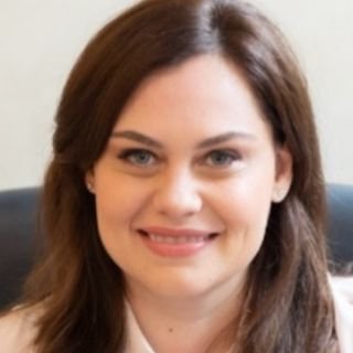 Dra. Giovana Carvalho Mol