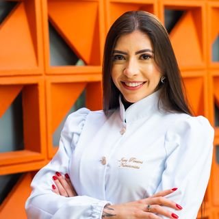 Dra. Iara Pereira Dos Santos