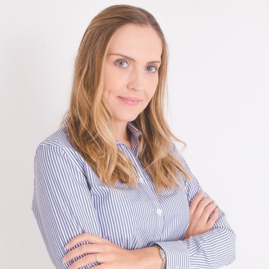 Dra. Flávia Lutz
