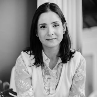 Dra. Maíra Guimarães Corradi Reis Abreu