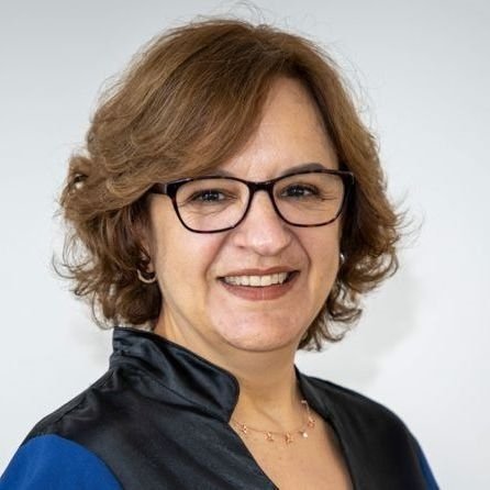 Dra. Adriana Nogueira