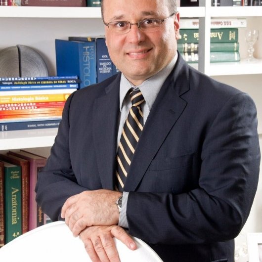 Dr. Alexandre Jose Reis Elias