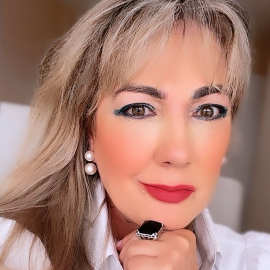 Dra. Cristiane Ferreira
