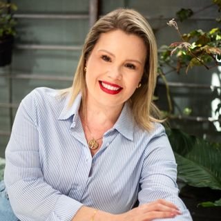 Dra. Tatiane Luisa Teixeira De Souza