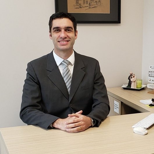 Dr. Junior Gil Vicente