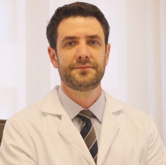 Dr. Edward Carrilho de Castro