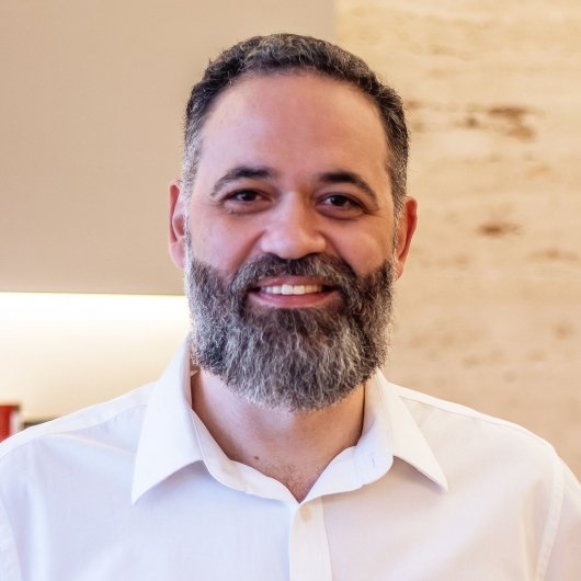 Dr. Gustavo Carrijo