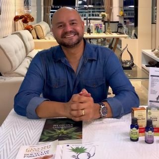 Dr. Edvaney Cabral