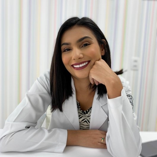 Dra. Priscila de Almeida Barbosa