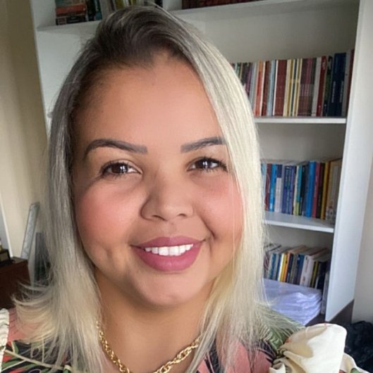Dra. Fiamma Oliveira