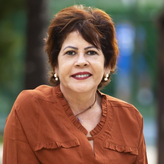 Dra. Regina Célia Beserra