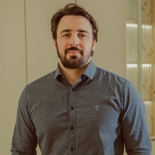 Dr. Matheus Weigert