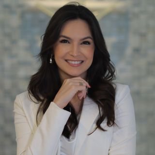 Dra. Adriana De Oliveira Praxedes