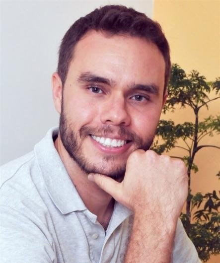 Dr. Mario Martins