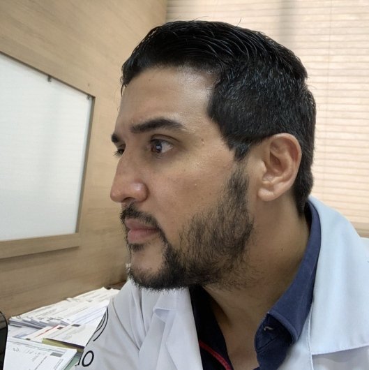 Dr. Johnathan de Sousa Parreira
