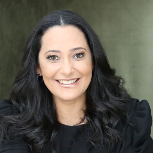 Dra. Sheila Martins Di Santis