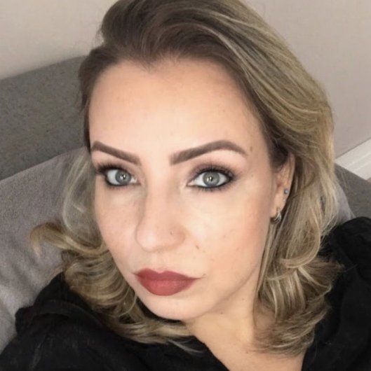 Dra. Poliana Fernandes