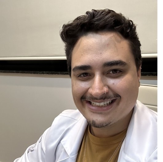 Dr. Kauê Molina