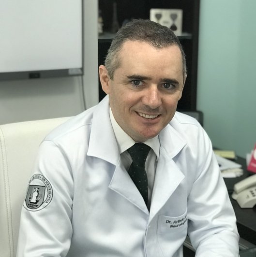 Dr. Arlindo Morais