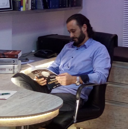 Dr. Fernando Balvedi Damas